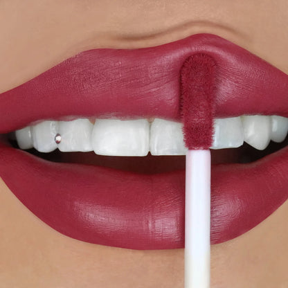 VELVET STAY LIQUID LIPSTICK (Labial liquido mate)