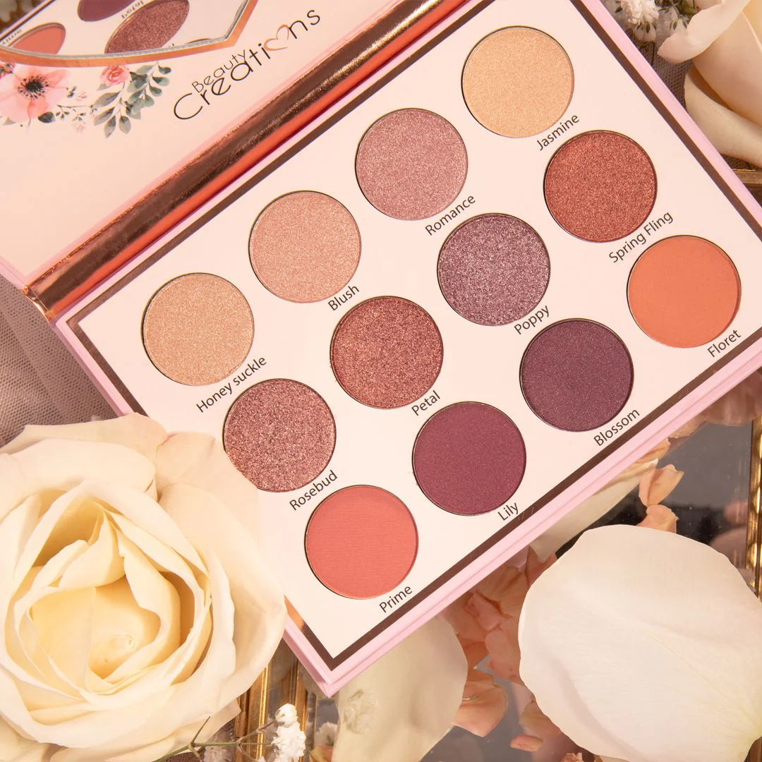 FLORAL "EYE BLOOM" PALETTE (Paleta de sombras)