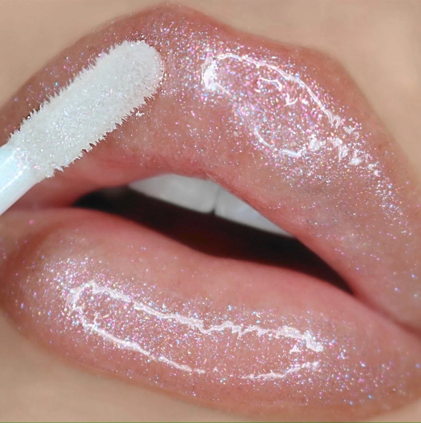 ULTRA DAZZLE LIPGLOSS (Brillo de labios)