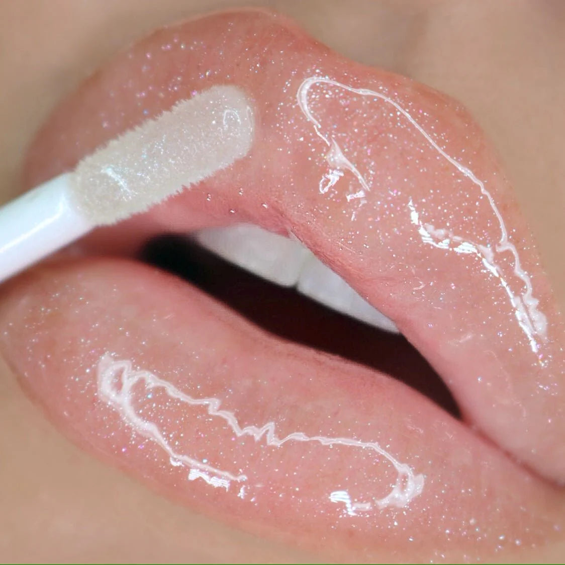 ULTRA DAZZLE LIPGLOSS (Brillo de labios)